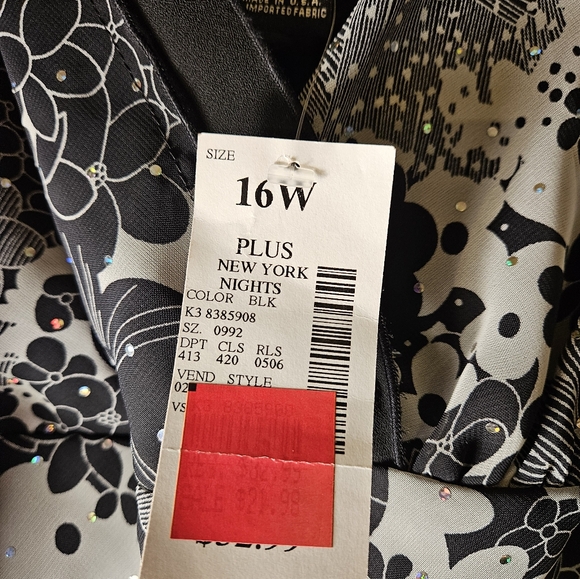 Women tank with sequins v neck - Picture 6 of 6